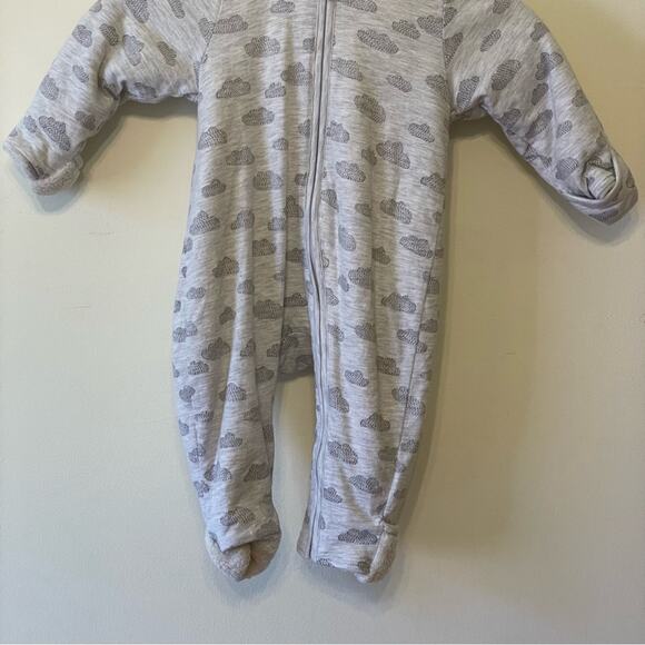 H&M 6-9 Months Baby footie gray white clouds bear hoodie fleece cute zipper - Picture 3 of 8